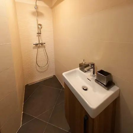 Amigo Apartman アパート